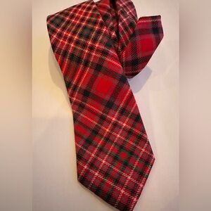 J. CREW Mens TIE Wool Tartan Plaid Hand Made Christmas Holiday RED GREEN Festive